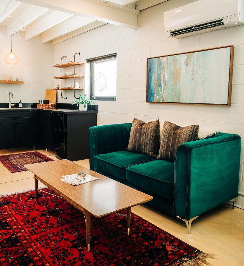 Stellar Suites Луисвилл Экстерьер фото